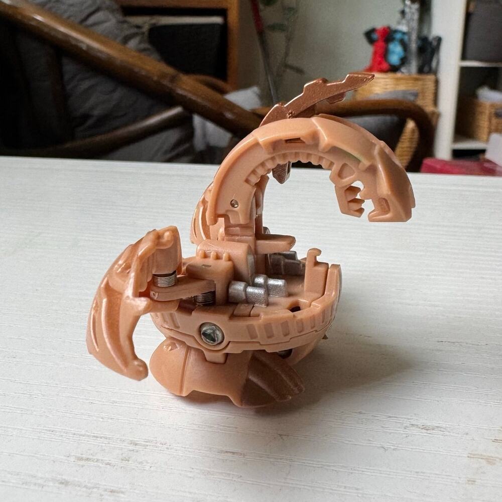 BAKUGAN NAGA DRAGONOID B2 TAN SUBTERRA 560g BATTLE BRAWLERS